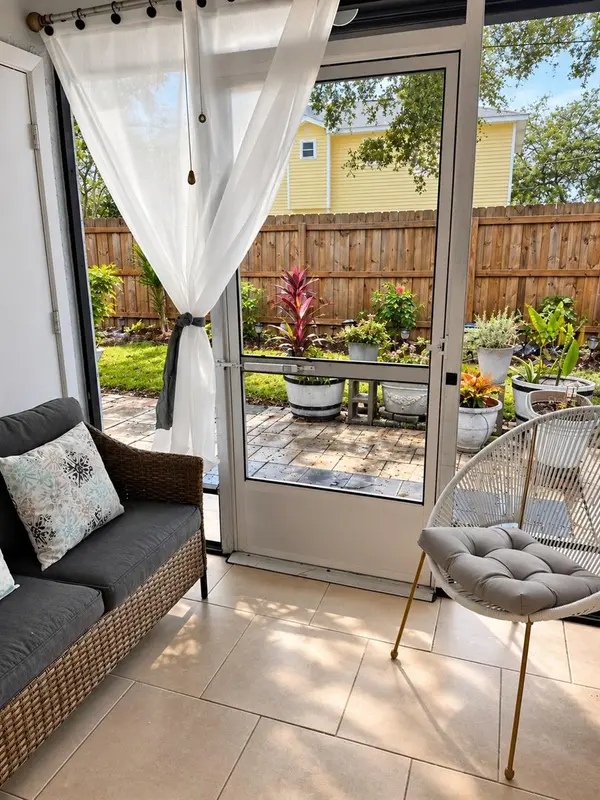 366 47TH AVE N #5, St Petersburg, FL 33703