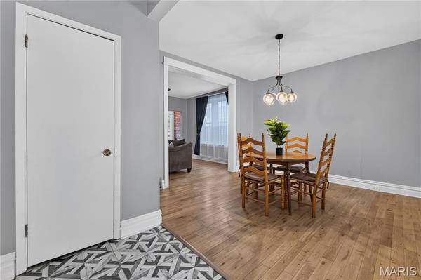 4320 Arsenal ST, St Louis, MO 63116