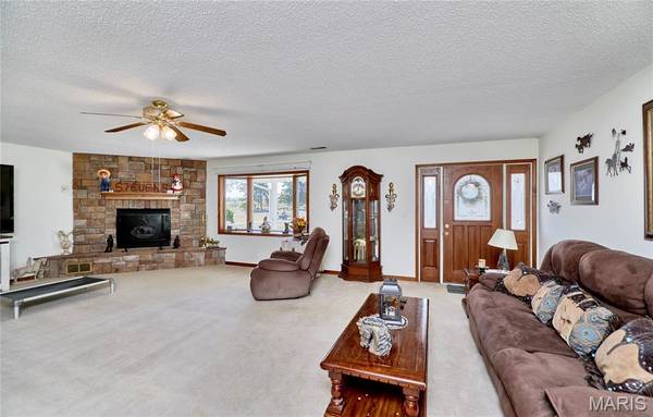 15102 Pike 317, Bowling Green, MO 63334