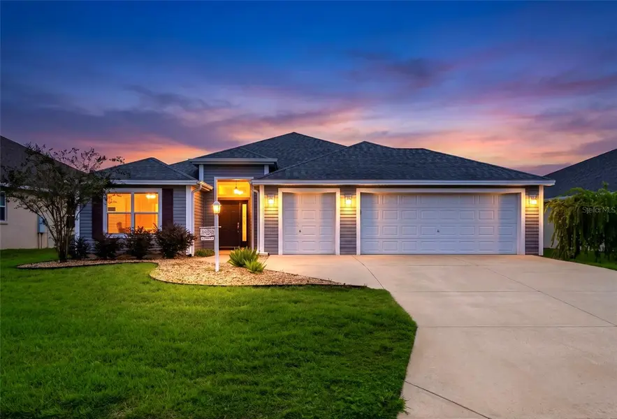 3161 DRESSENDORFER DR, The Villages, FL 32163