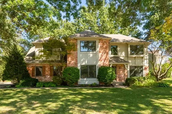 12917 Sherwood ST, Leawood, KS 66209