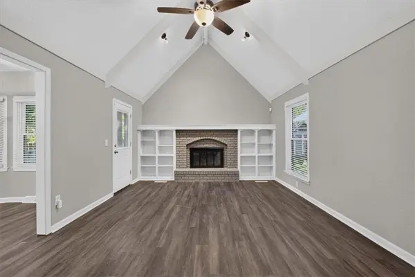 406 SE Richardson PL, Lee's Summit, MO 64063