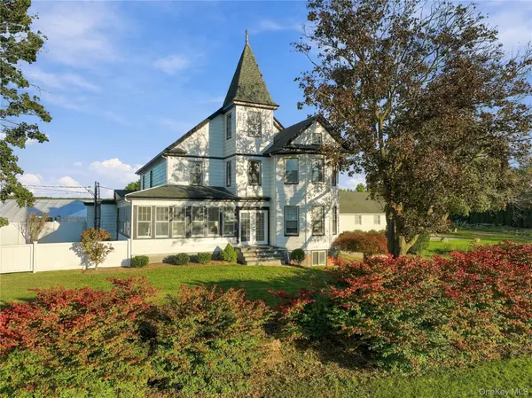 170 Old East Neck RD, Melville, NY 11747