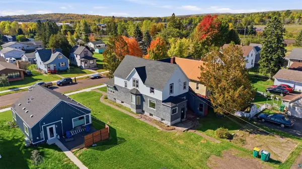 911 10th Ave, Two Harbors, MN 55616-4620