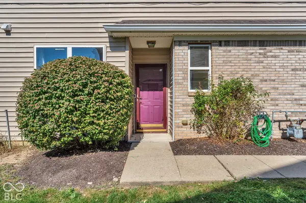 6250 Bishops Pond LN, Indianapolis, IN 46268
