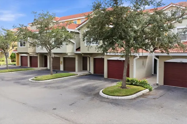 5711 BENTGRASS DR #19-102, Sarasota, FL 34235