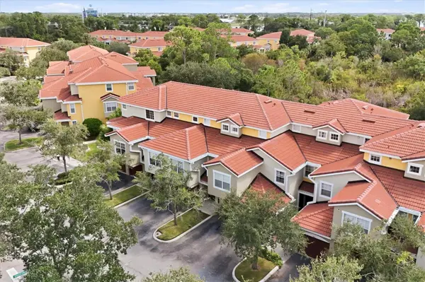 5711 BENTGRASS DR #19-102, Sarasota, FL 34235