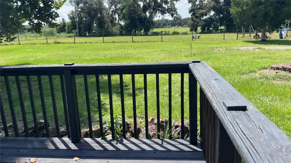 2665 E HWY 466, Oxford, FL 34484