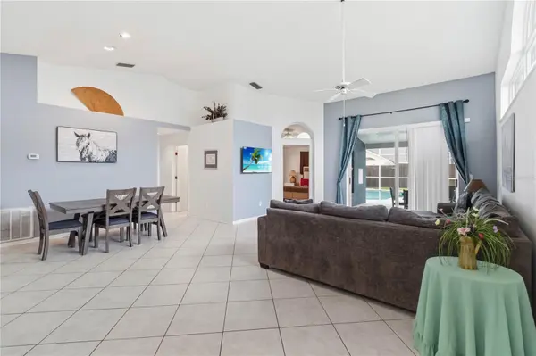 2911 DICKENS CIR, Kissimmee, FL 34747