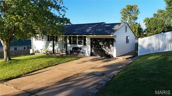2270 Summit DR, Arnold, MO 63010