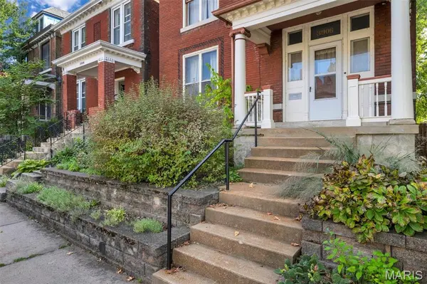 3906 Botanical AVE, St Louis, MO 63110