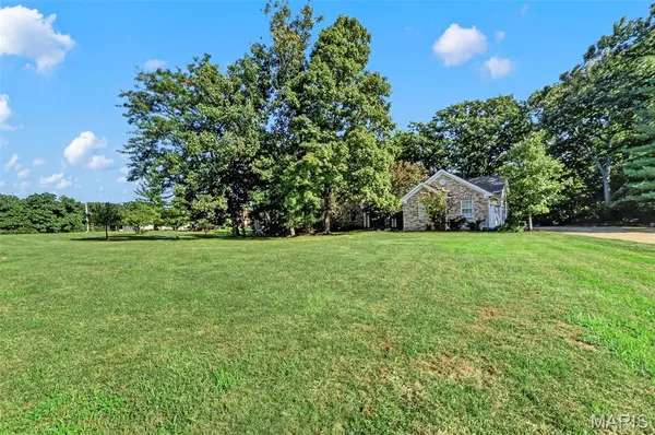 601 Callaway Ridge DR, Defiance, MO 63341