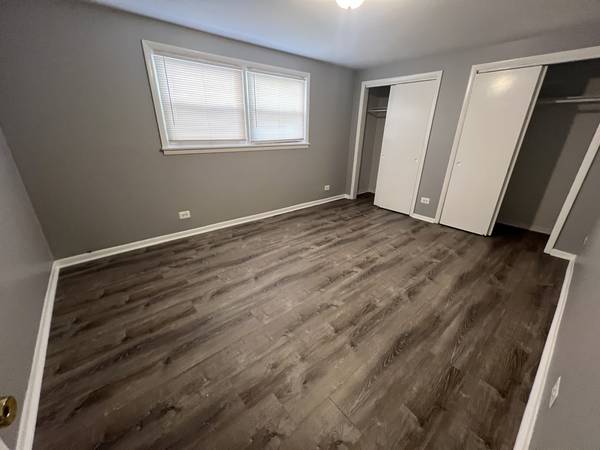 7832 S Cregier AVE #1E, Chicago, IL 60649