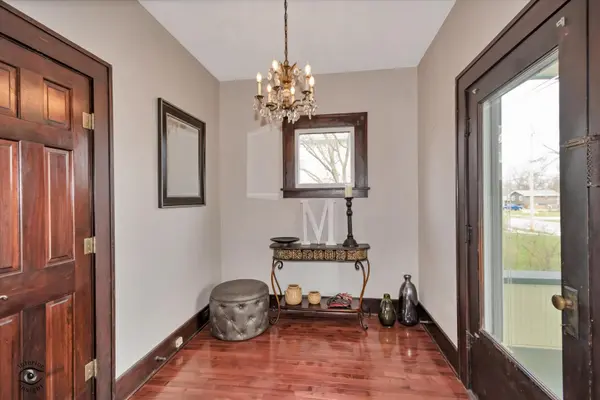256 Center RD, Frankfort, IL 60423