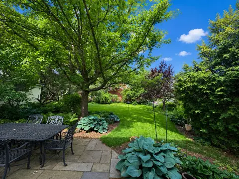 256 Center RD, Frankfort, IL 60423