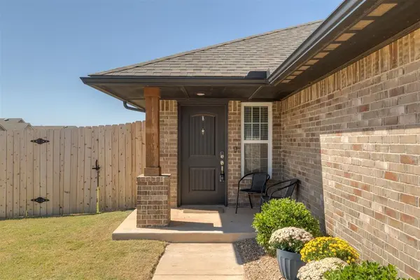 19601 Brookville DR, Edmond, OK 73012