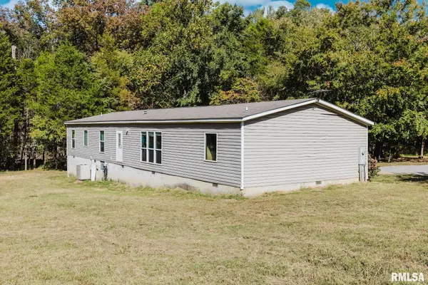 3905 Dutchman Lake RD, Vienna, IL 62995