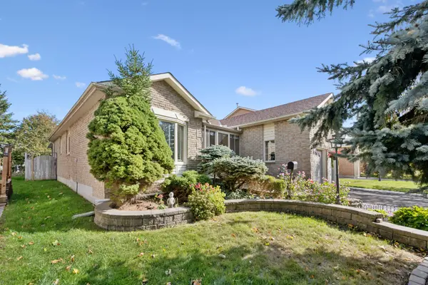 744 Woodhill DR, Centre Wellington, ON N1M 3N2