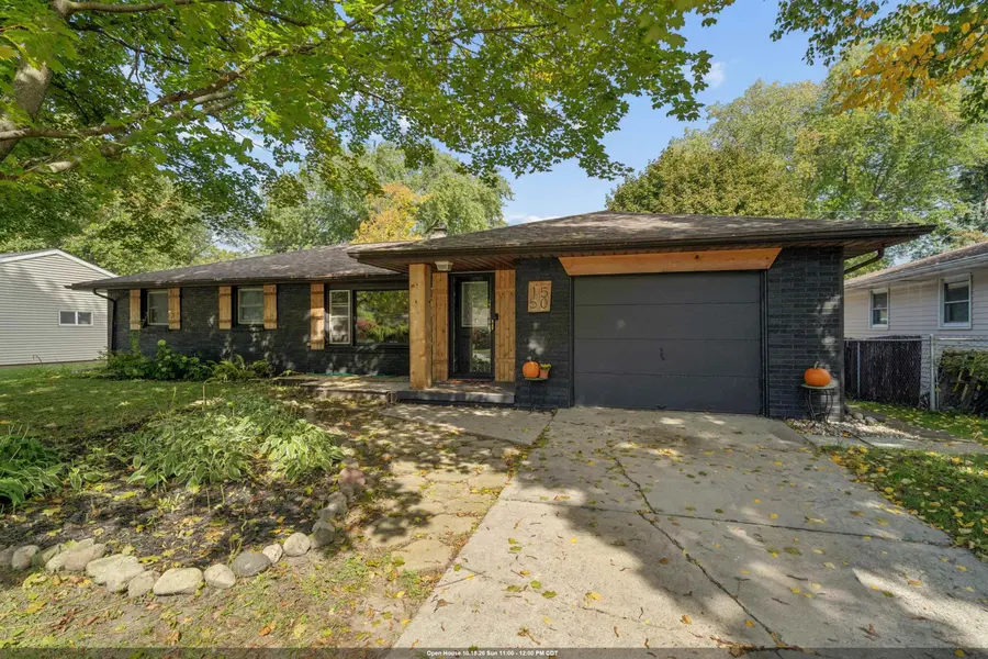 1550 CAREFUL DR, Green Bay, WI 54304