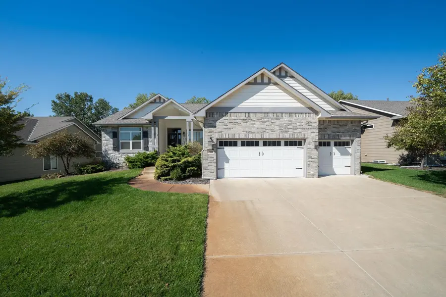 4311 N Ridge Port St, Wichita, KS 67205