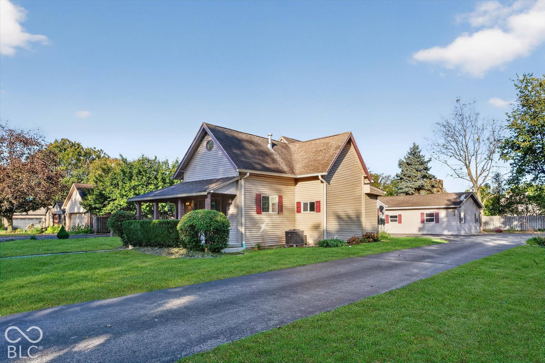 8404 Union Chapel RD, Indianapolis, IN 46240