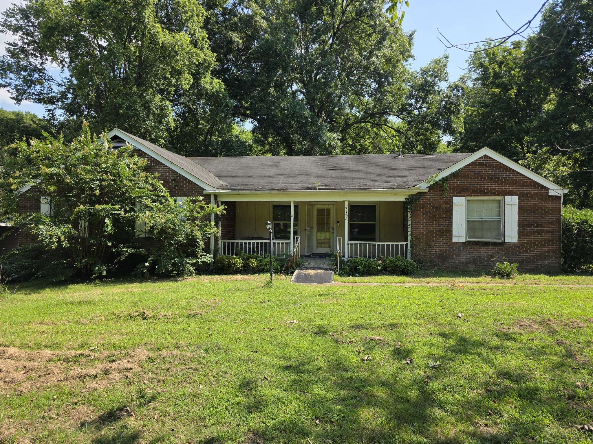 413 Moss Trl, Goodlettsville, TN 37072