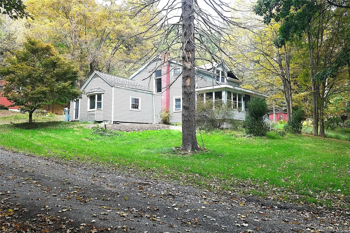 1391 County Route 7, Ancram, NY 12502