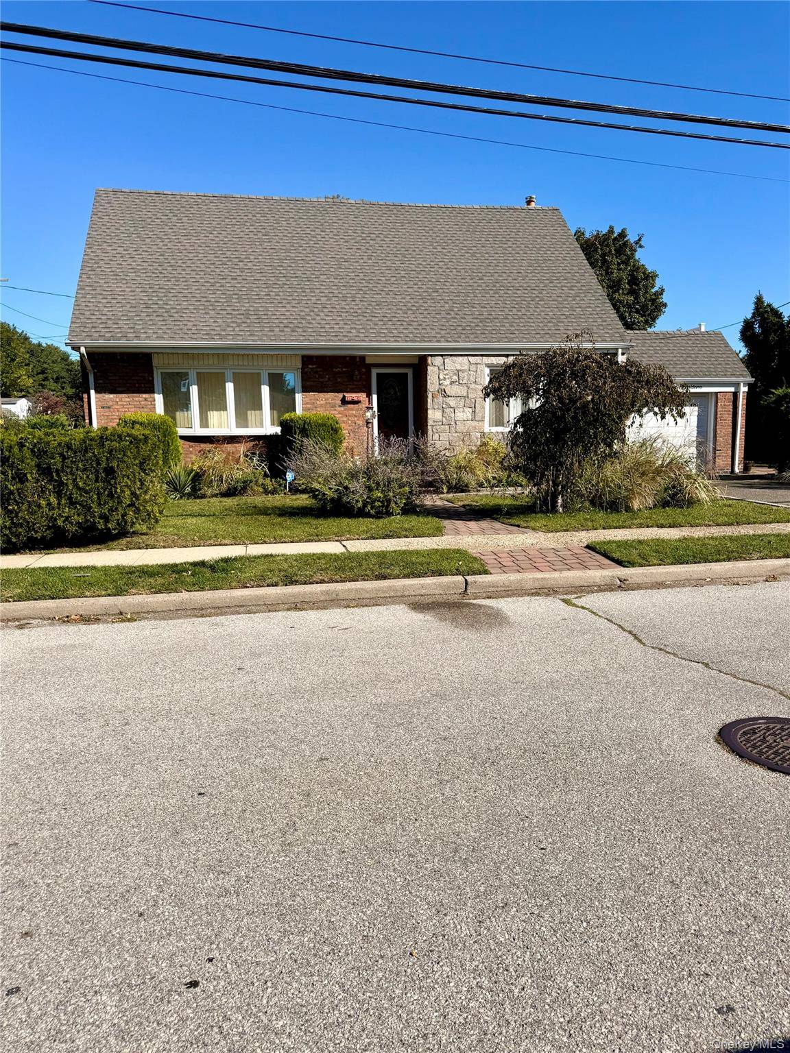 1418 Webster ST, Floral Park, NY 11001