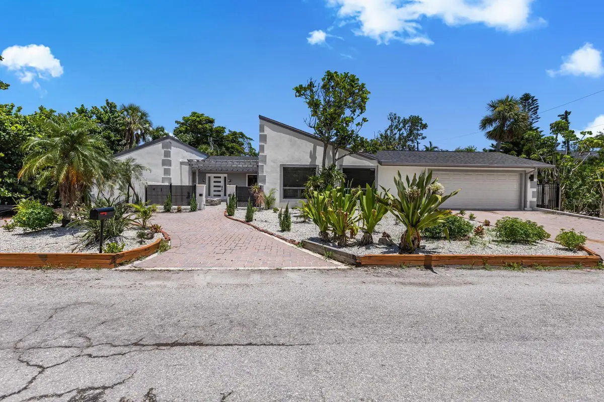 3455 ANGLIN DR, Sarasota, FL 34242