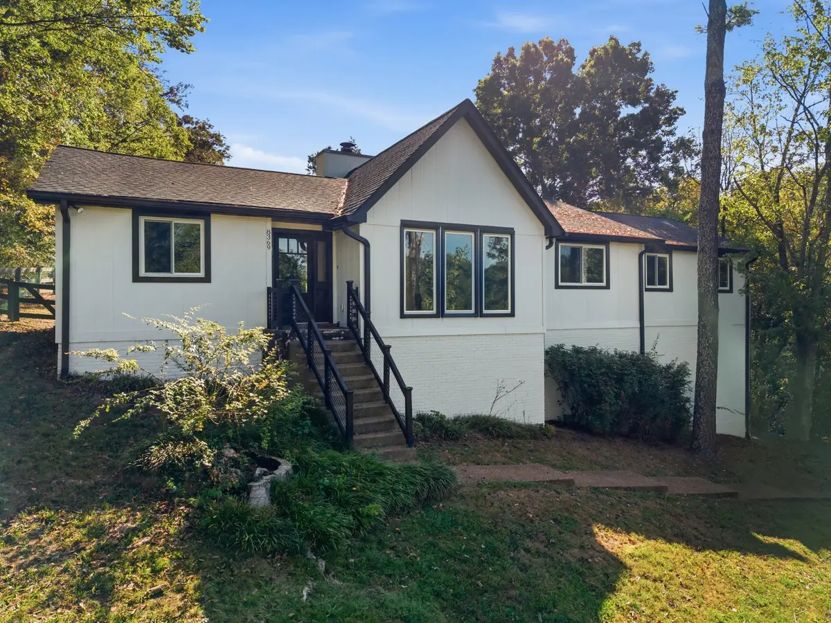8369 Merrymount Dr, Nashville, TN 37221