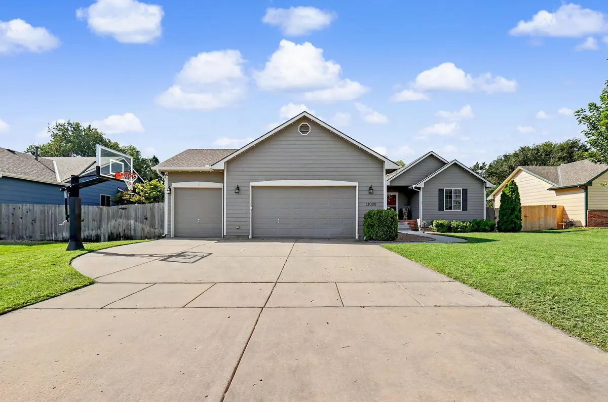 11009 W Bristlecone, Wichita, KS 67205