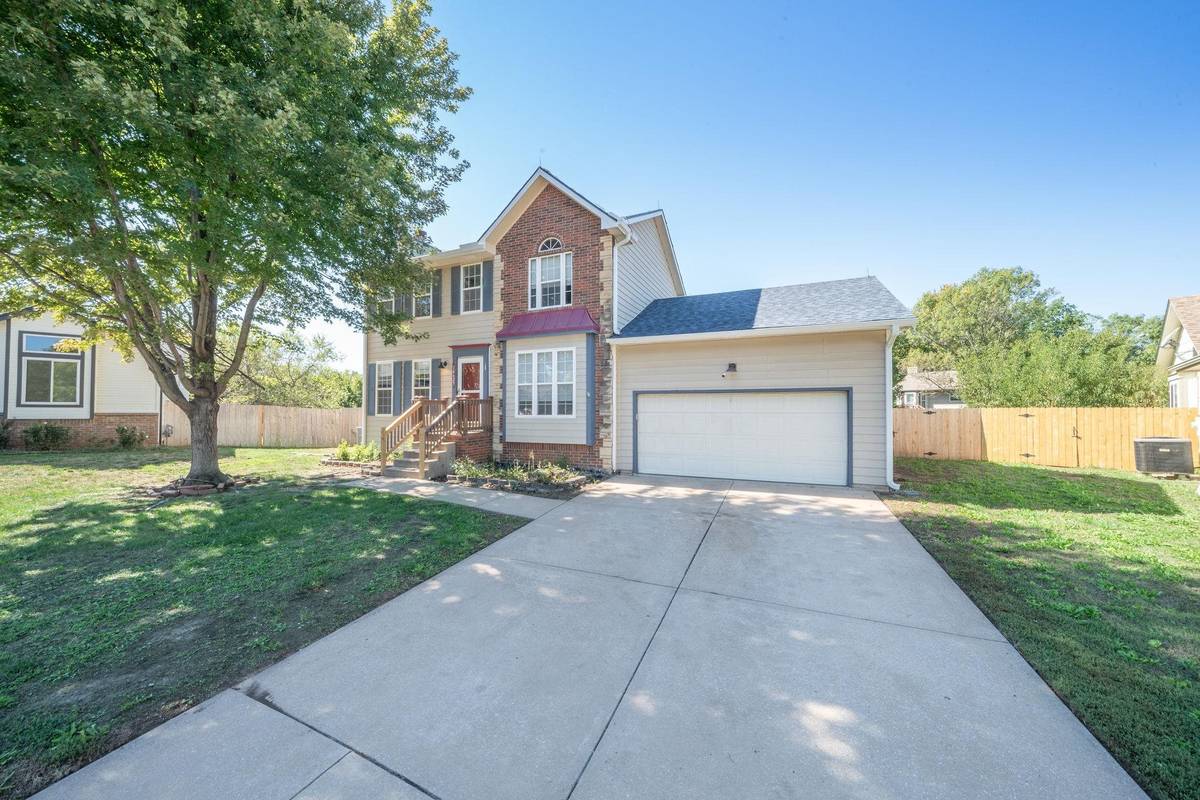 10629 W Harvest Ct, Wichita, KS 67212