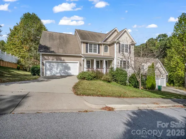 26 Wayward PATH, Candler, NC 28715