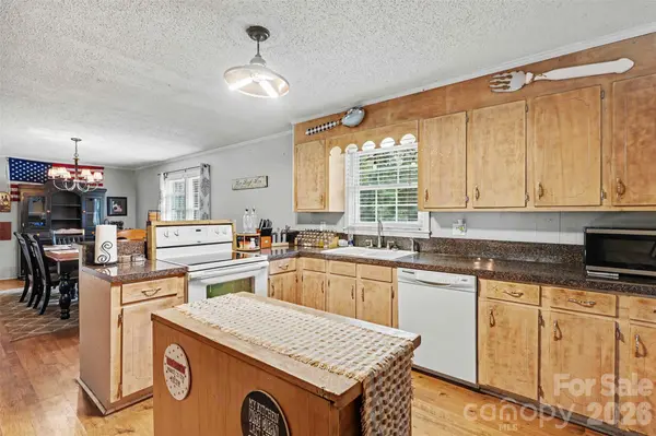 104 Terrace DR, Cherryville, NC 28021