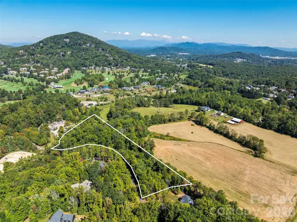 644 Walnut Valley Pkwy, Arden, NC 28704