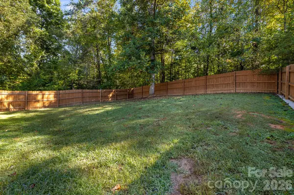 655 School RD E, Asheville, NC 28803
