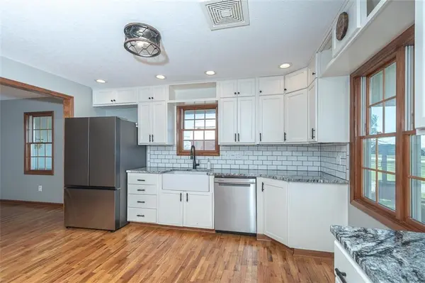 6572 E US 56 HWY, Overbrook, KS 66524