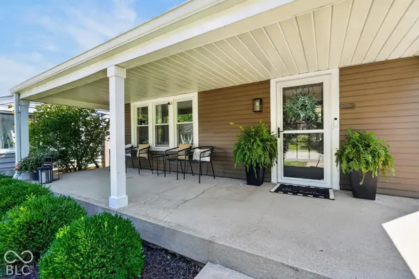 6105 Kingsley DR, Indianapolis, IN 46220
