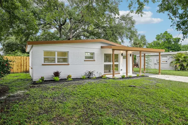 334 E CORNELIUS CIR, Sarasota, FL 34232