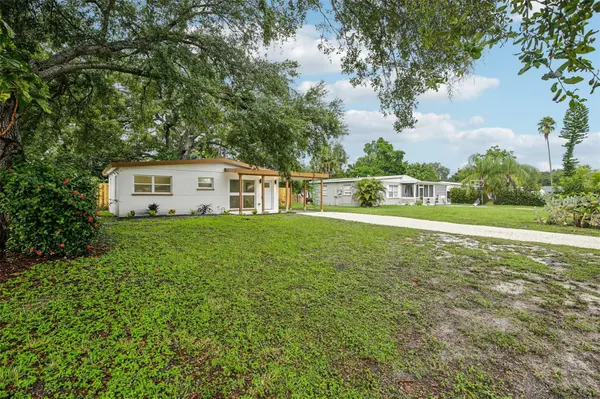 334 E CORNELIUS CIR, Sarasota, FL 34232