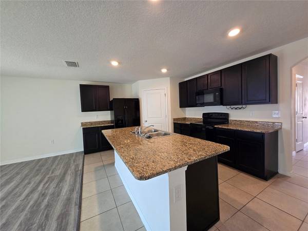 887 NW 250TH DR, Newberry, FL 32669