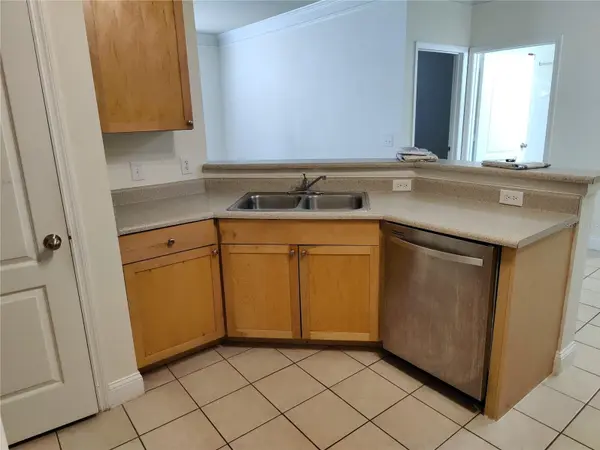 8813 VILLA VIEW CIR #104, Orlando, FL 32821