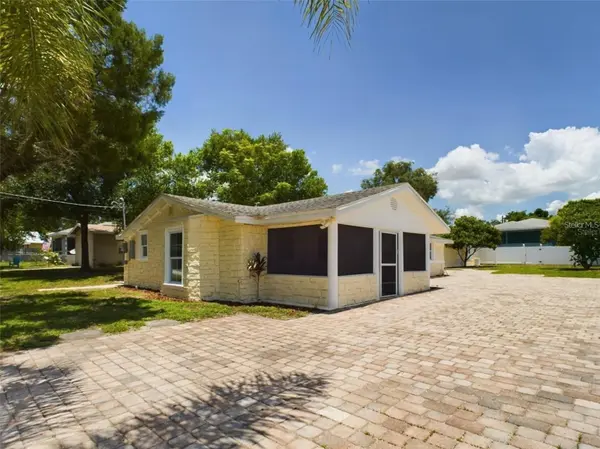 617 LIME ST, Auburndale, FL 33823