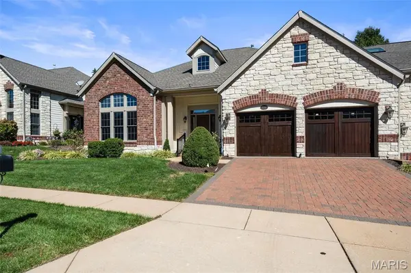 278 Meadowbrook Country Club Estate, St Louis, MO 63011