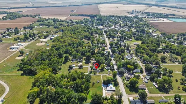 103 E North ST, Pleasant Hill, IL 62366