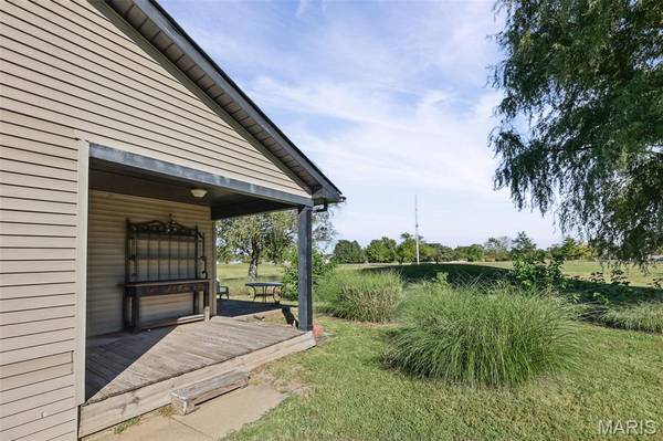 45 Legacy DR, Granite City, IL 62040