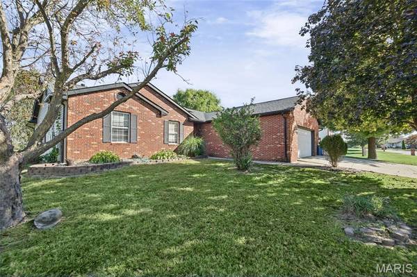 45 Legacy DR, Granite City, IL 62040