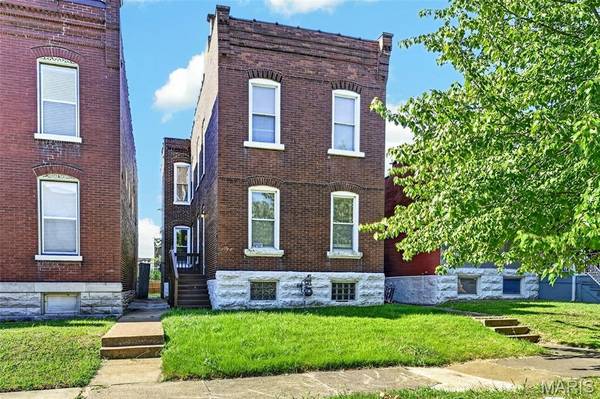 3438 Dunnica AVE, St Louis, MO 63118