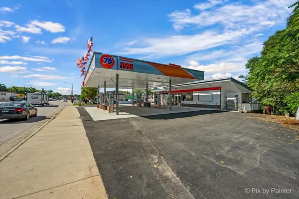 3702 W Elm ST, Mchenry, IL 60050
