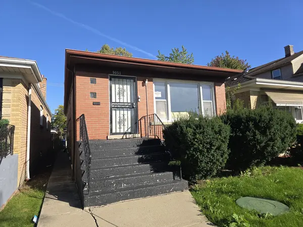 9051 S Parnell AVE, Chicago, IL 60620